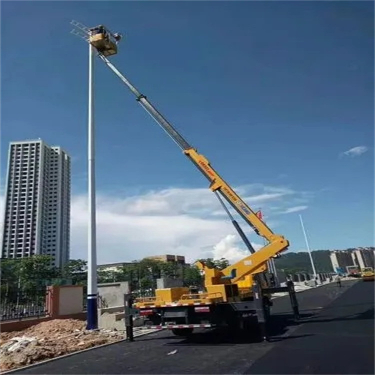 西塞山维修路灯的曲臂升降车出租