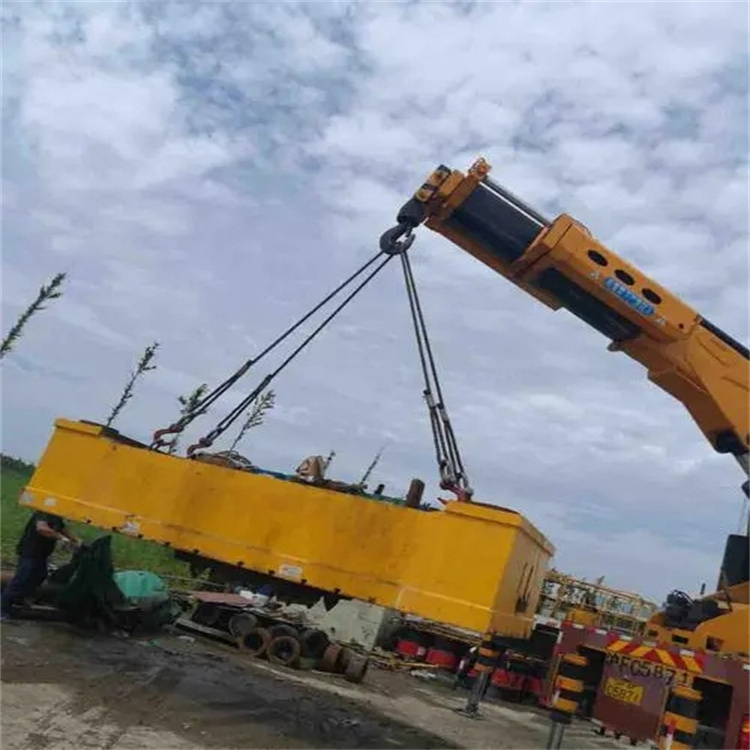 西塞山随车吊吊集装箱怎么吊